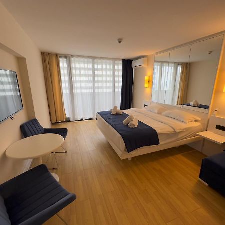 Orbi City Block Superior Class Apartments Batumi Exterior photo