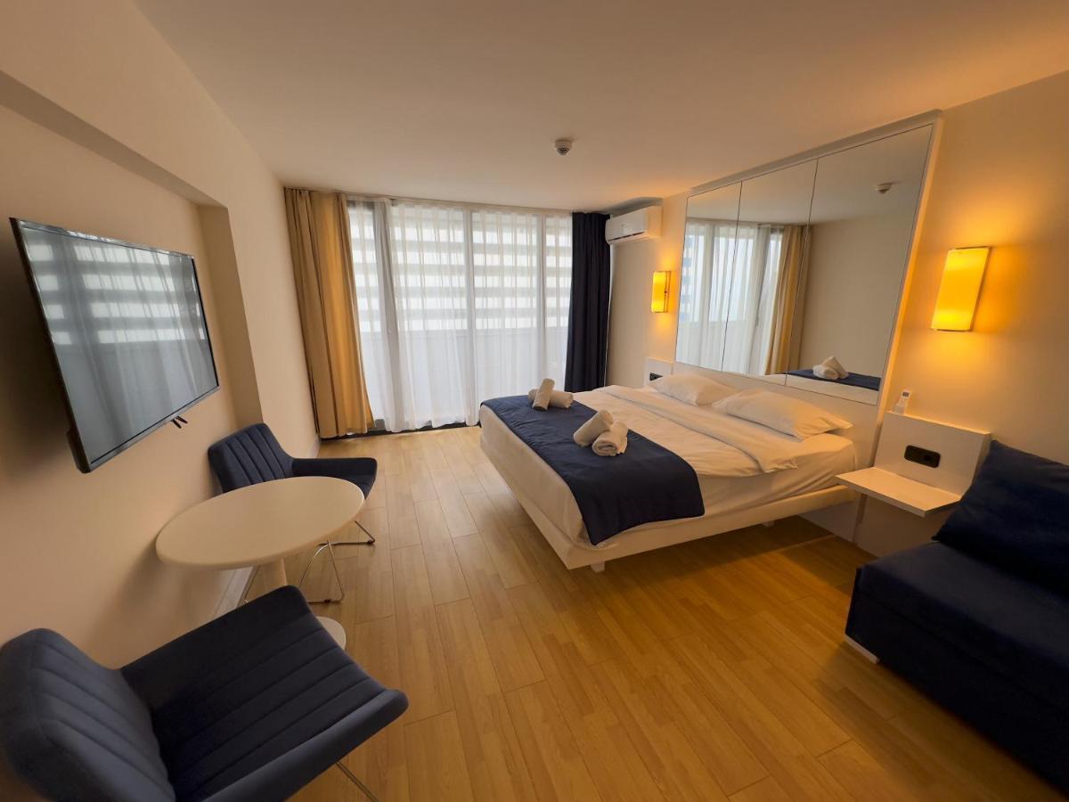 Orbi City Block Superior Class Apartments Batumi Exterior photo