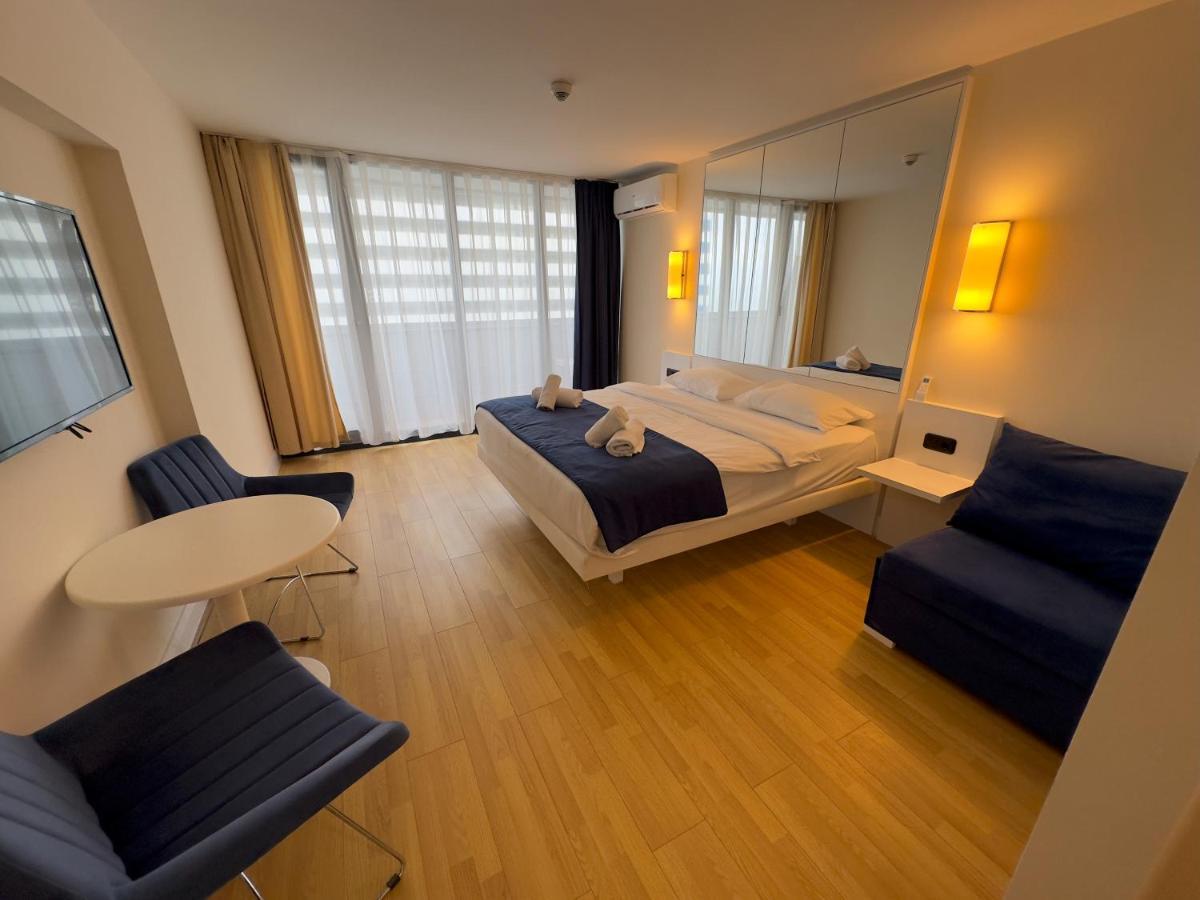 Orbi City Block Superior Class Apartments Batumi Exterior photo