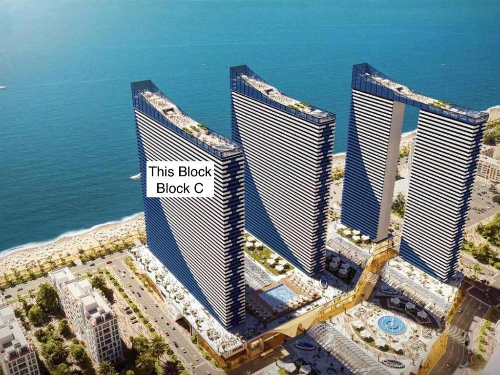 Orbi City Block Superior Class Apartments Batumi Exterior photo