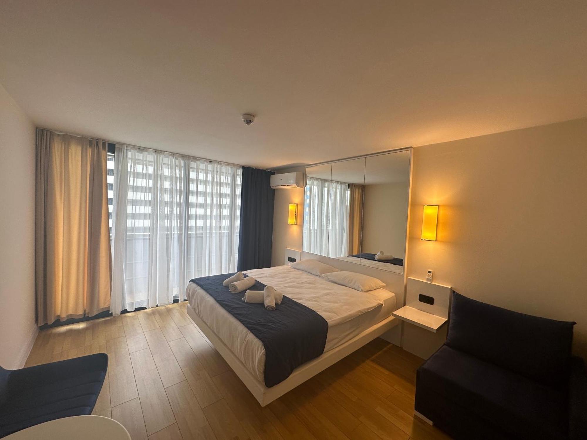 Orbi City Block Superior Class Apartments Batumi Exterior photo